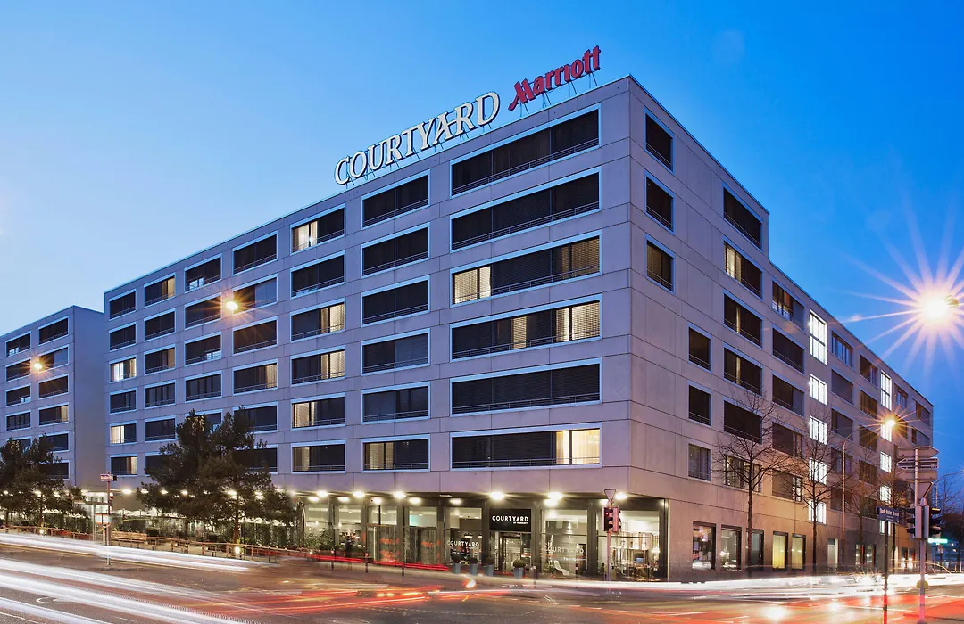Courtyard By Marriott Zurich North-1